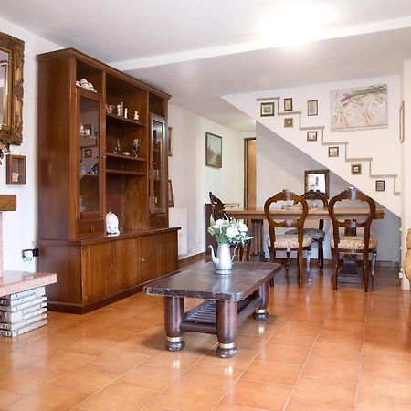 Casa Flora Apartment Порто Черезио Екстериор снимка